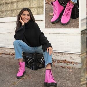 WOMEN'S DR. MARTENS ZAVALA COMBAT BOOTS